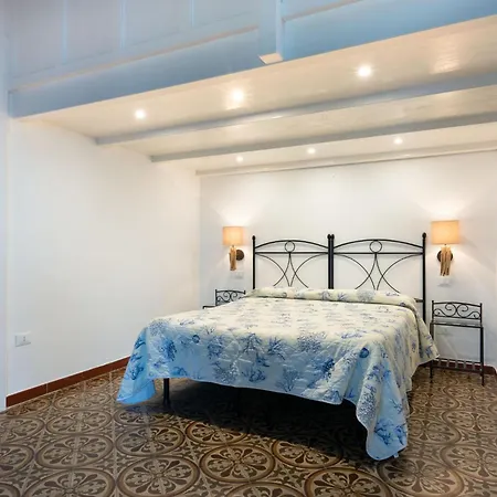 Eunymos Guest house 2*